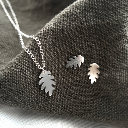 Little Oak Leaf Necklace and Earrings Set