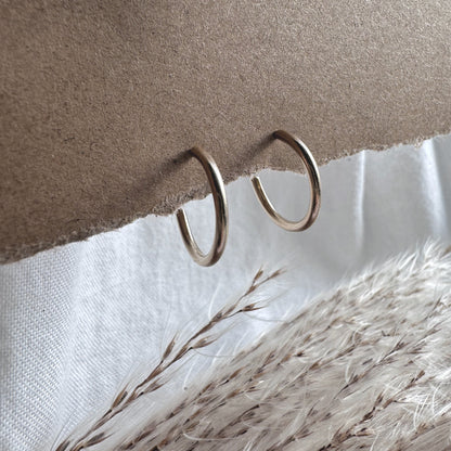 Small Gold hoop earrings 