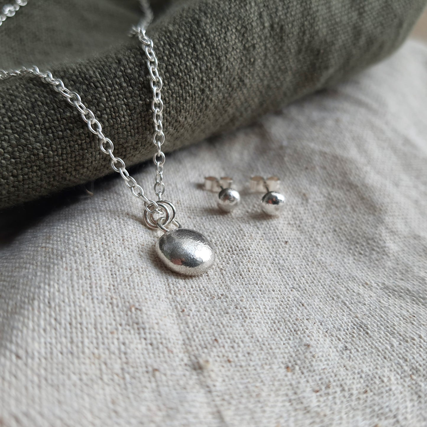 Pebble Necklace and Earrings Set