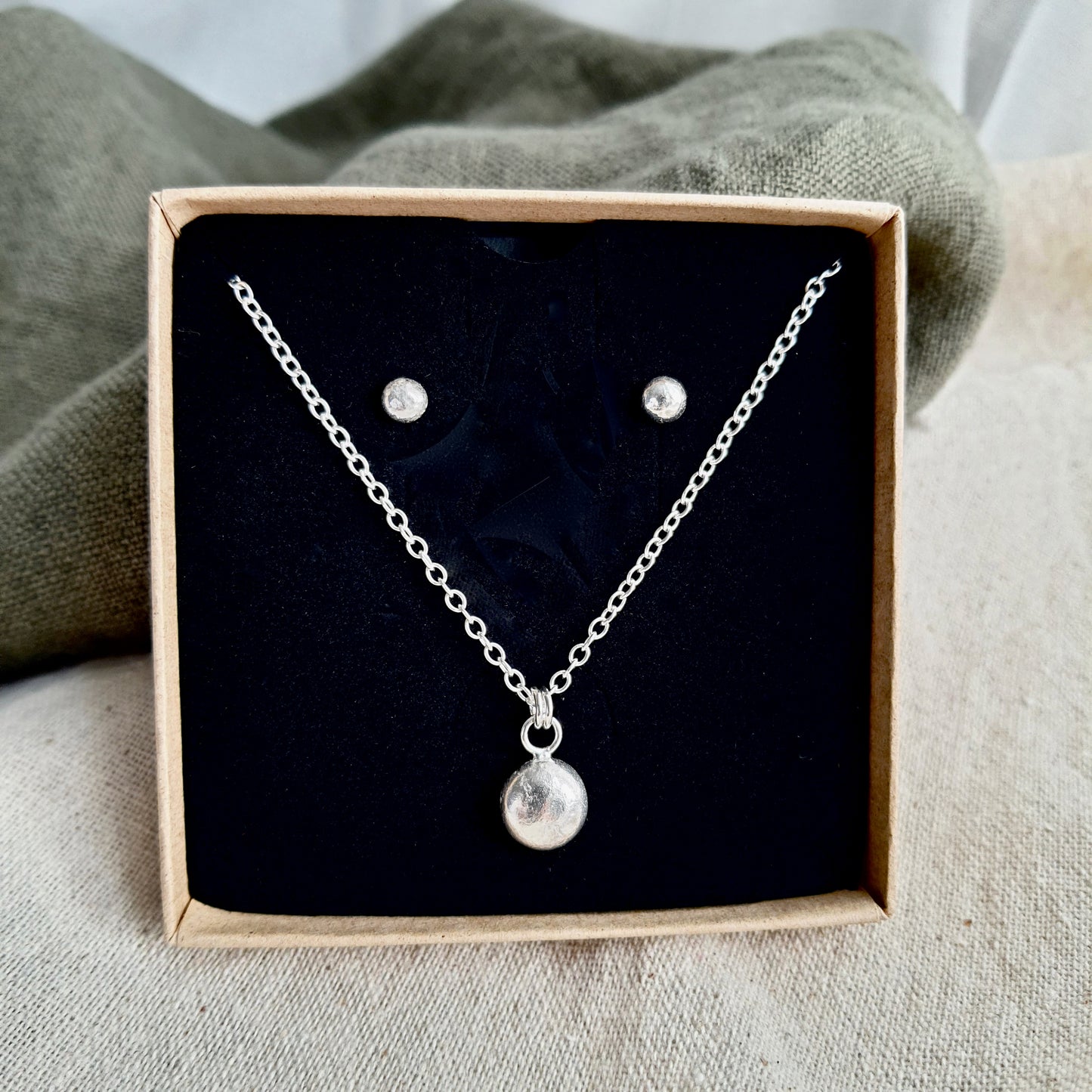 Pebble Necklace and Earrings Set