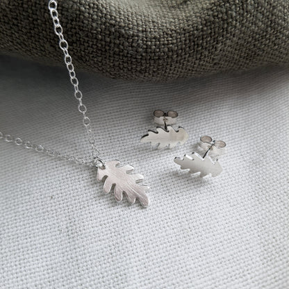 Little Oak Leaf Necklace and Earrings Set