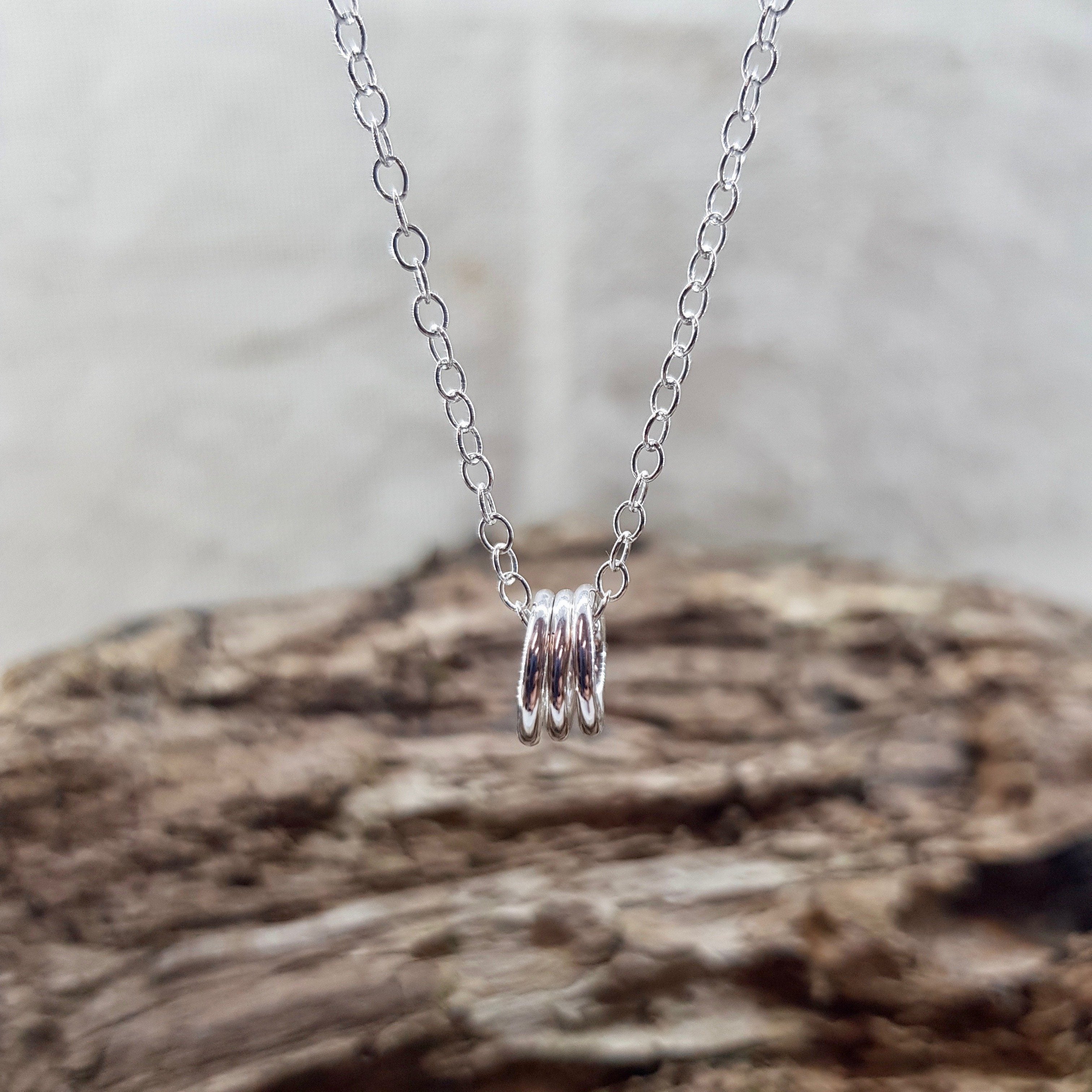 Basic silver sale necklace