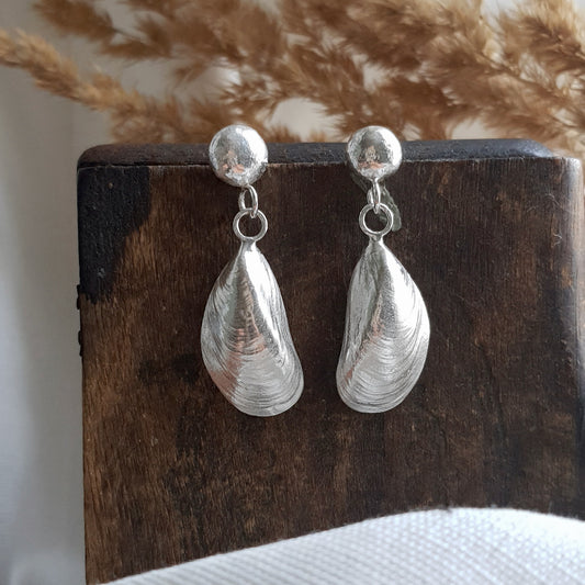 Silver Mussel Dangly Earrings